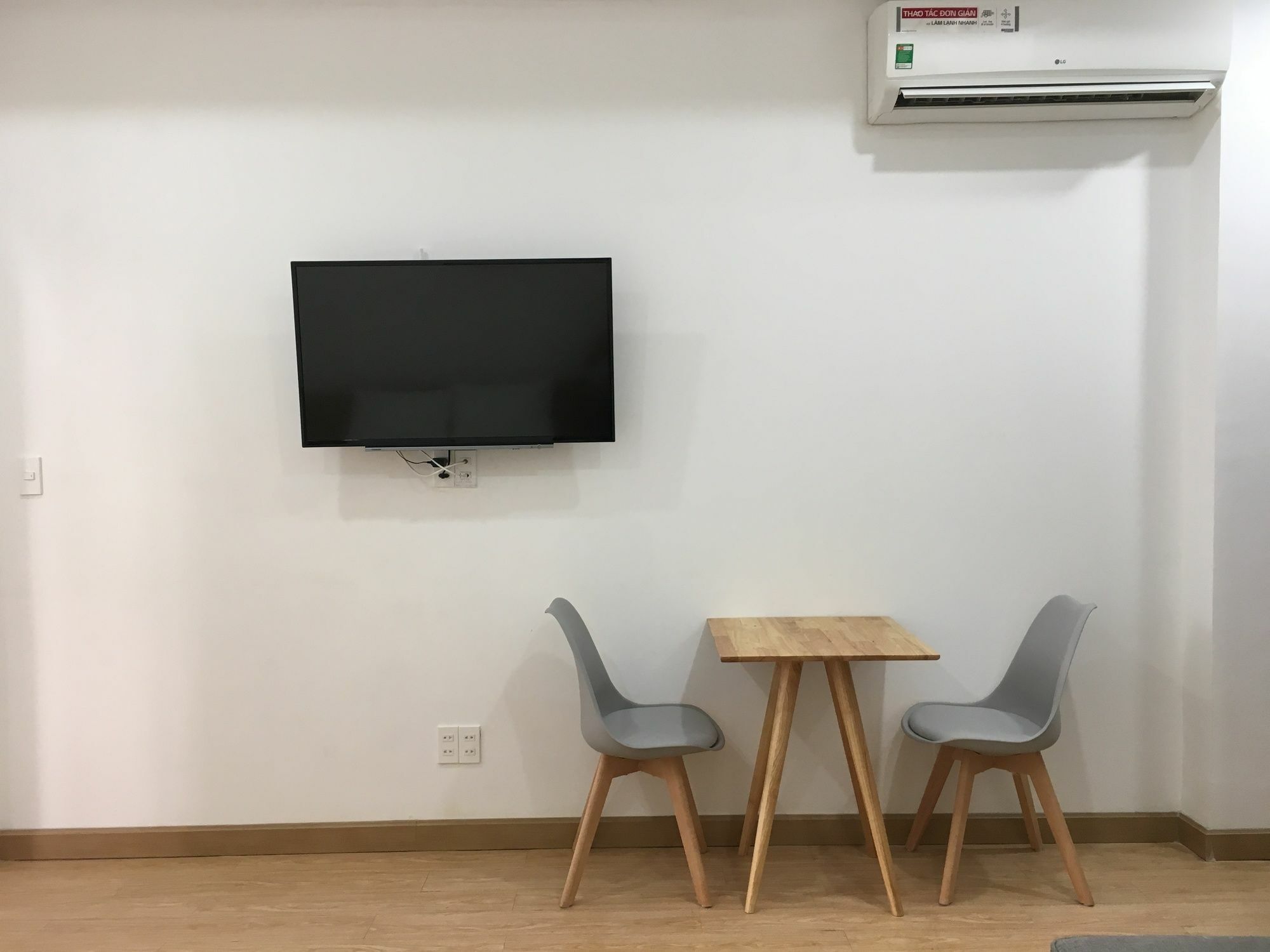 Smiley Apartment 11 Ho Chi Minh City Exterior photo